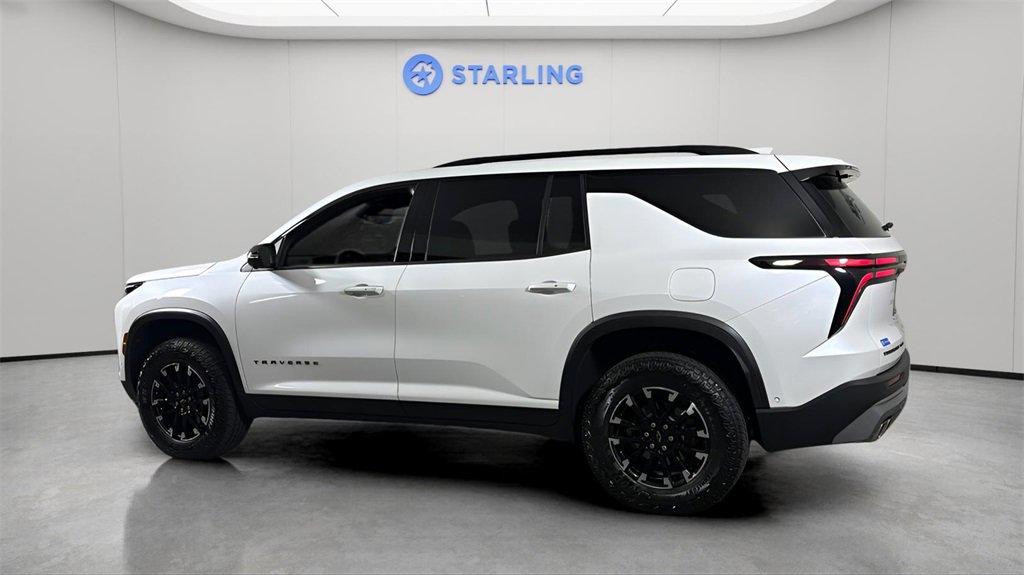 Used 2024 Chevrolet Traverse Z71 w/ Enhanced Driving Package image 4