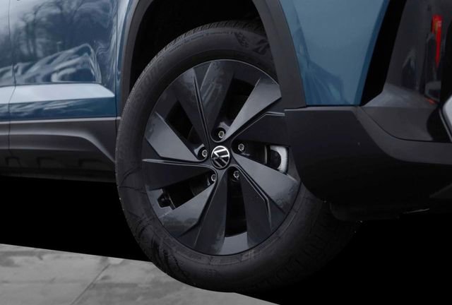 New 2026 Volkswagen Taos S image 3