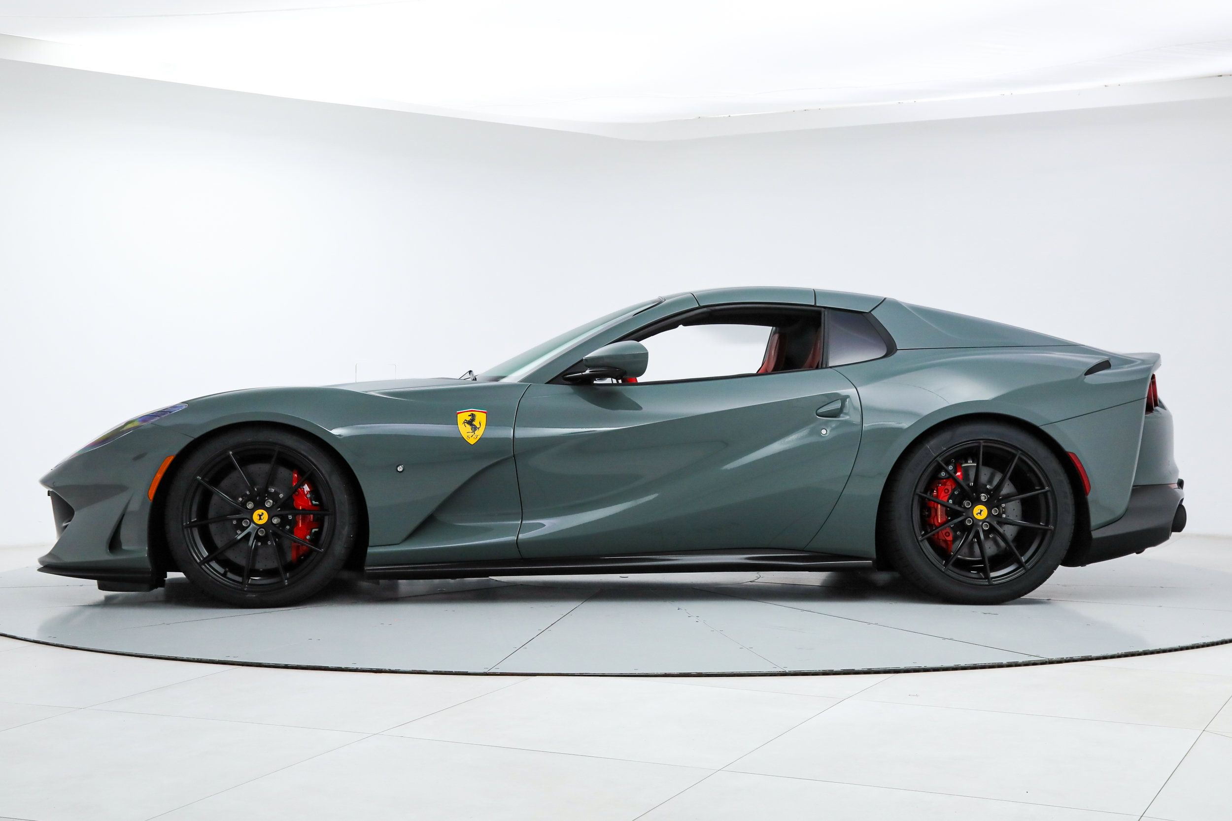 Certified 2022 Ferrari 812 GTS RWD image 10