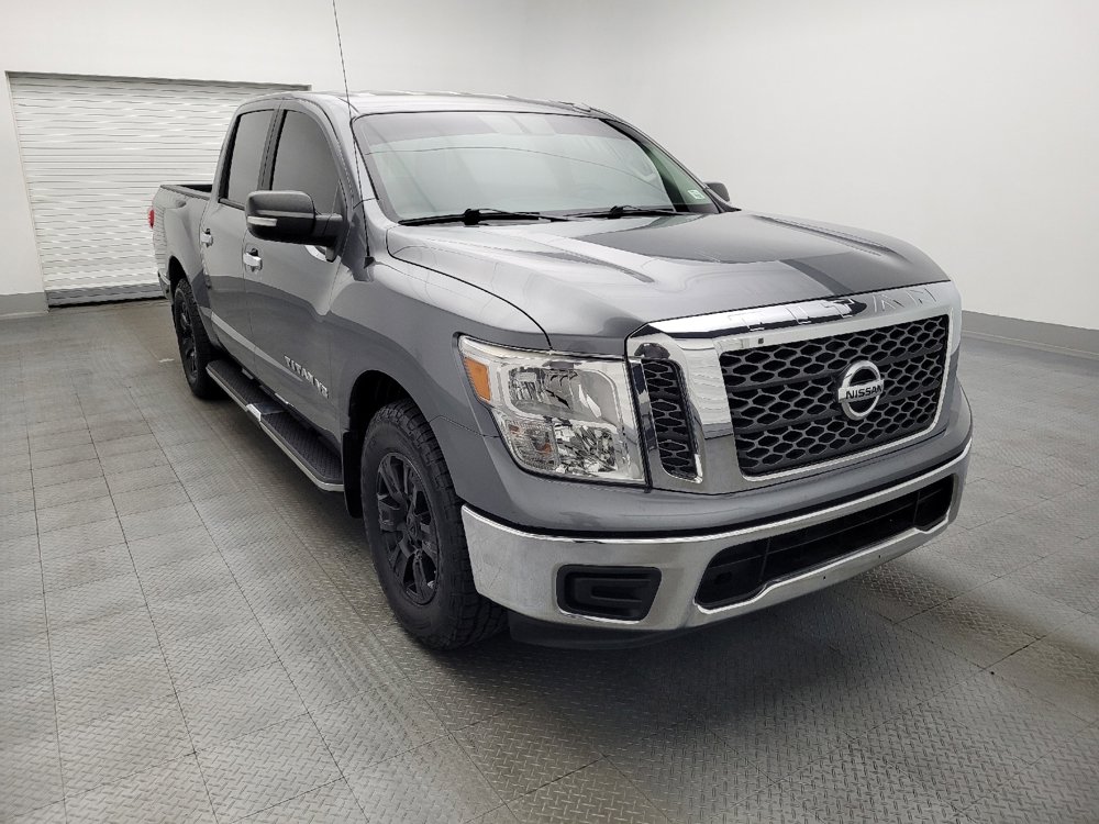 Used 2018 Nissan Titan SV image 13