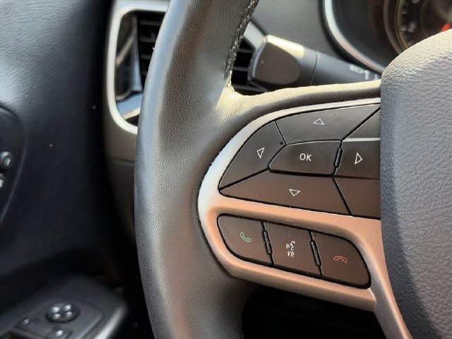 Used 2022 Jeep Cherokee Limited AWD/4WD image 21