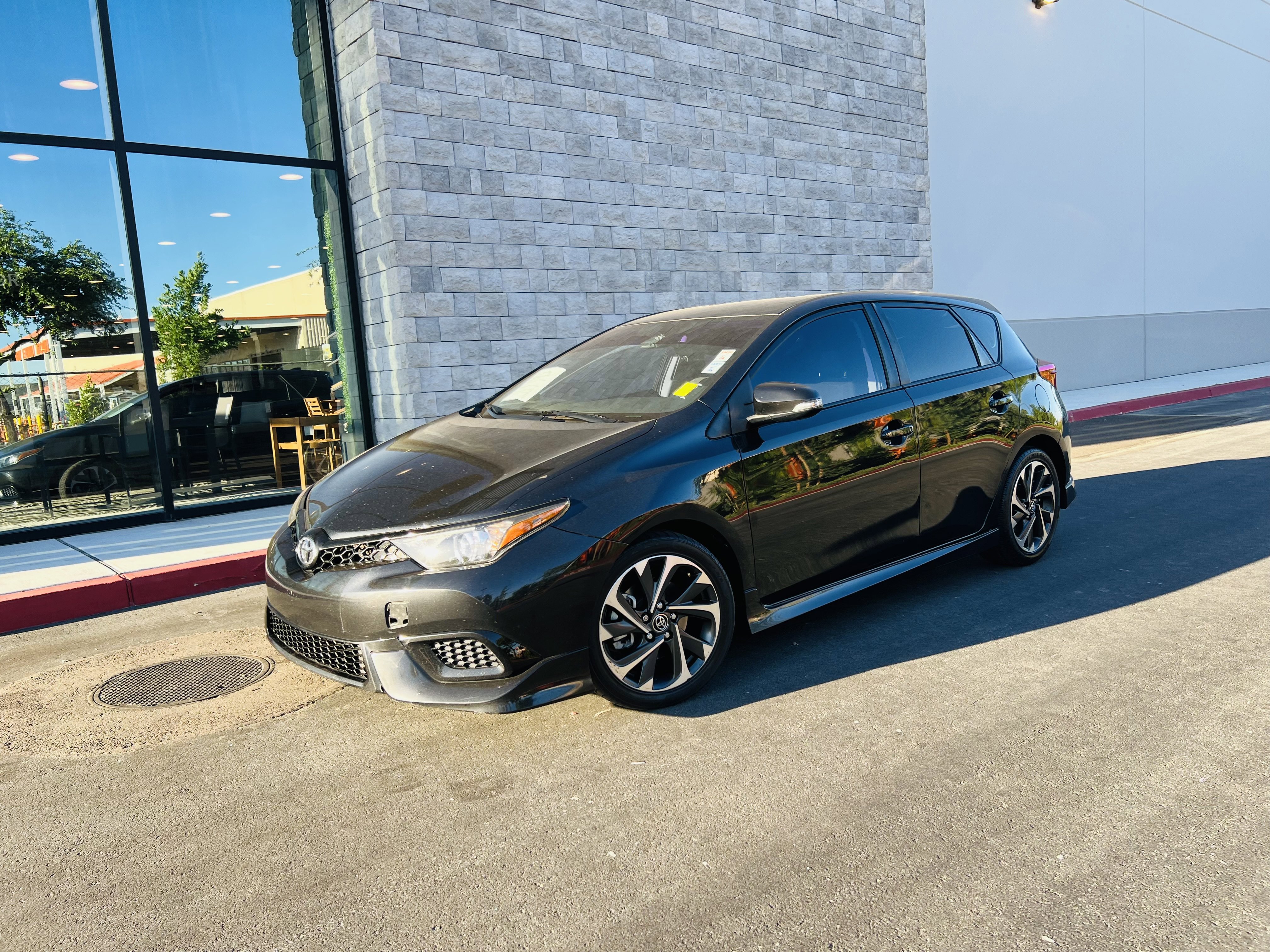 Used 2017 Toyota Corolla iM w/ Carpet Mat Package FWD image 24