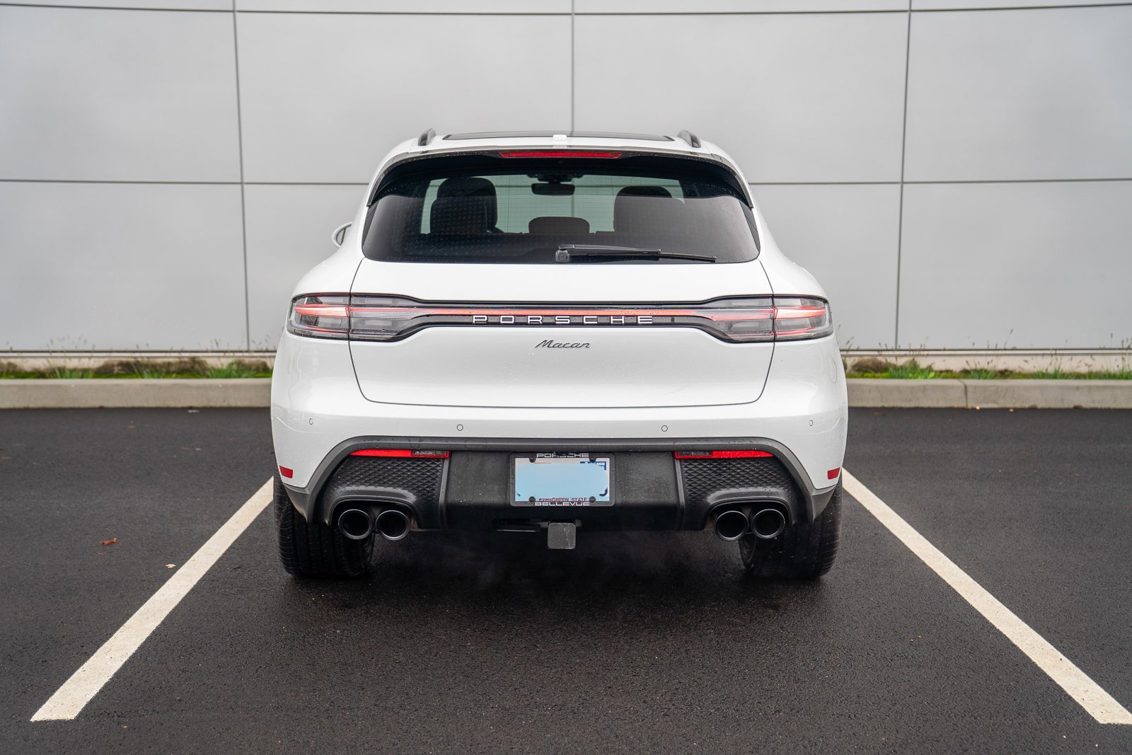 Used 2025 Porsche Macan image 7