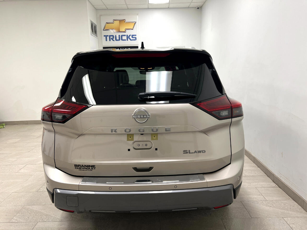 Used 2024 Nissan Rogue SL w/ SL Premium Package image 10