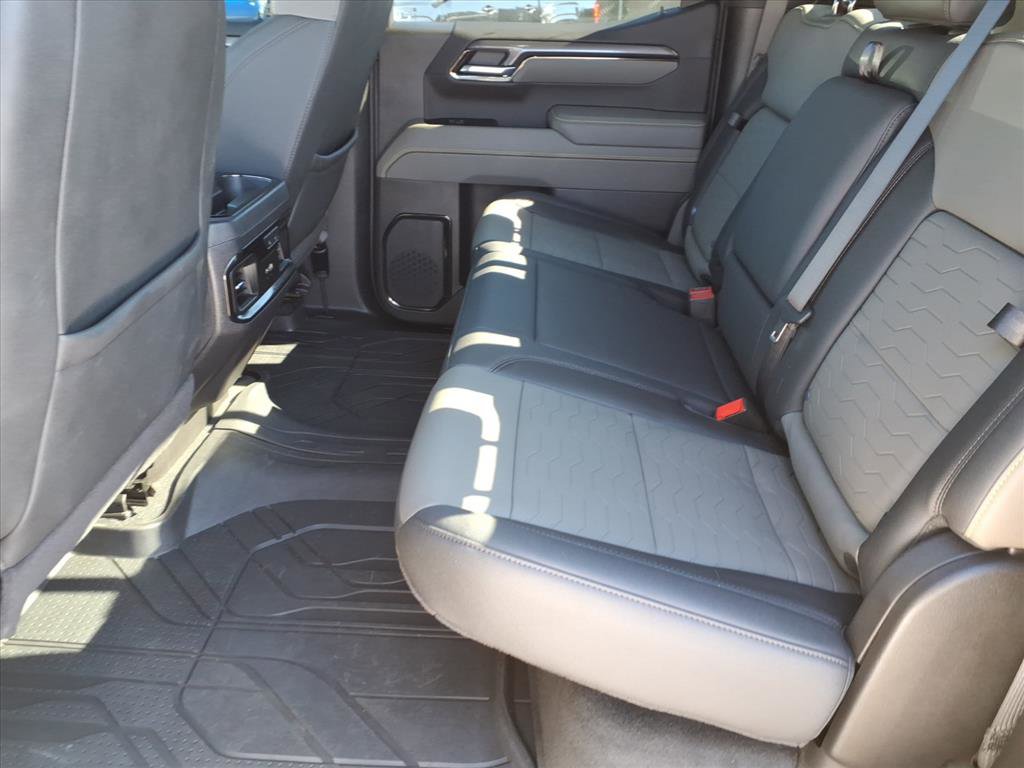 Used 2025 Chevrolet Silverado 1500 ZR2 w/ Technology Package image 8