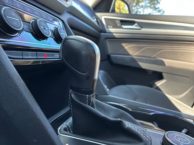 Used 2021 Volkswagen Atlas SEL Premium image 33