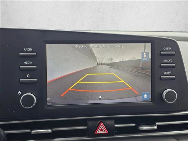Used 2023 Hyundai Elantra SE w/ Cargo Package image 24
