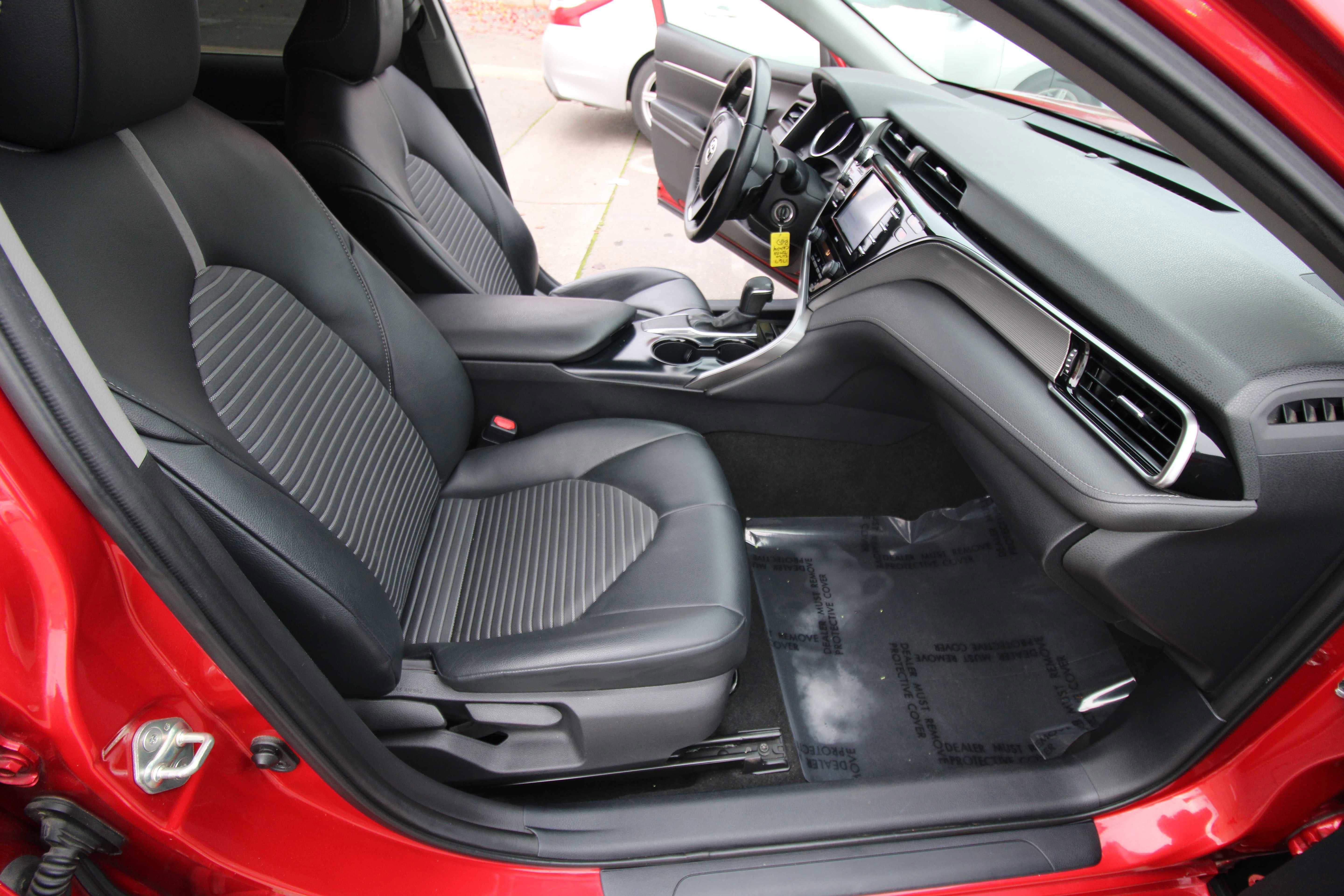 Used 2020 Toyota Camry SE image 48