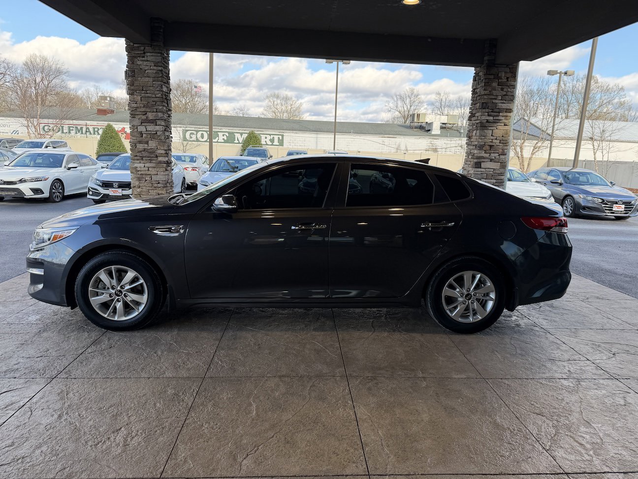 Used 2018 Kia Optima LX image 8