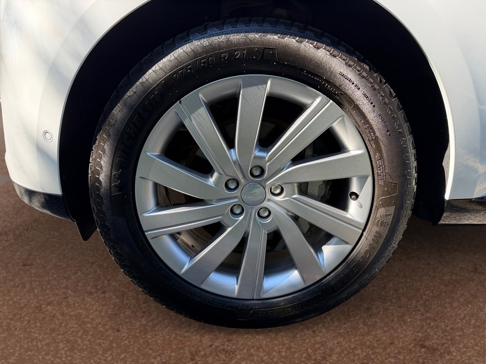 Certified 2023 Land Rover Range Rover Long Wheelbase SE AWD/4WD image 9