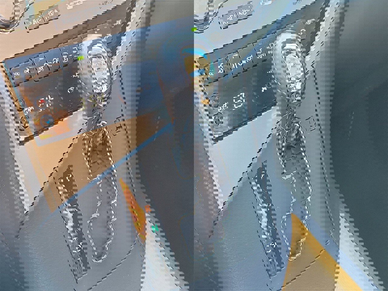 Used 2015 Lexus RX 450h FWD image 27