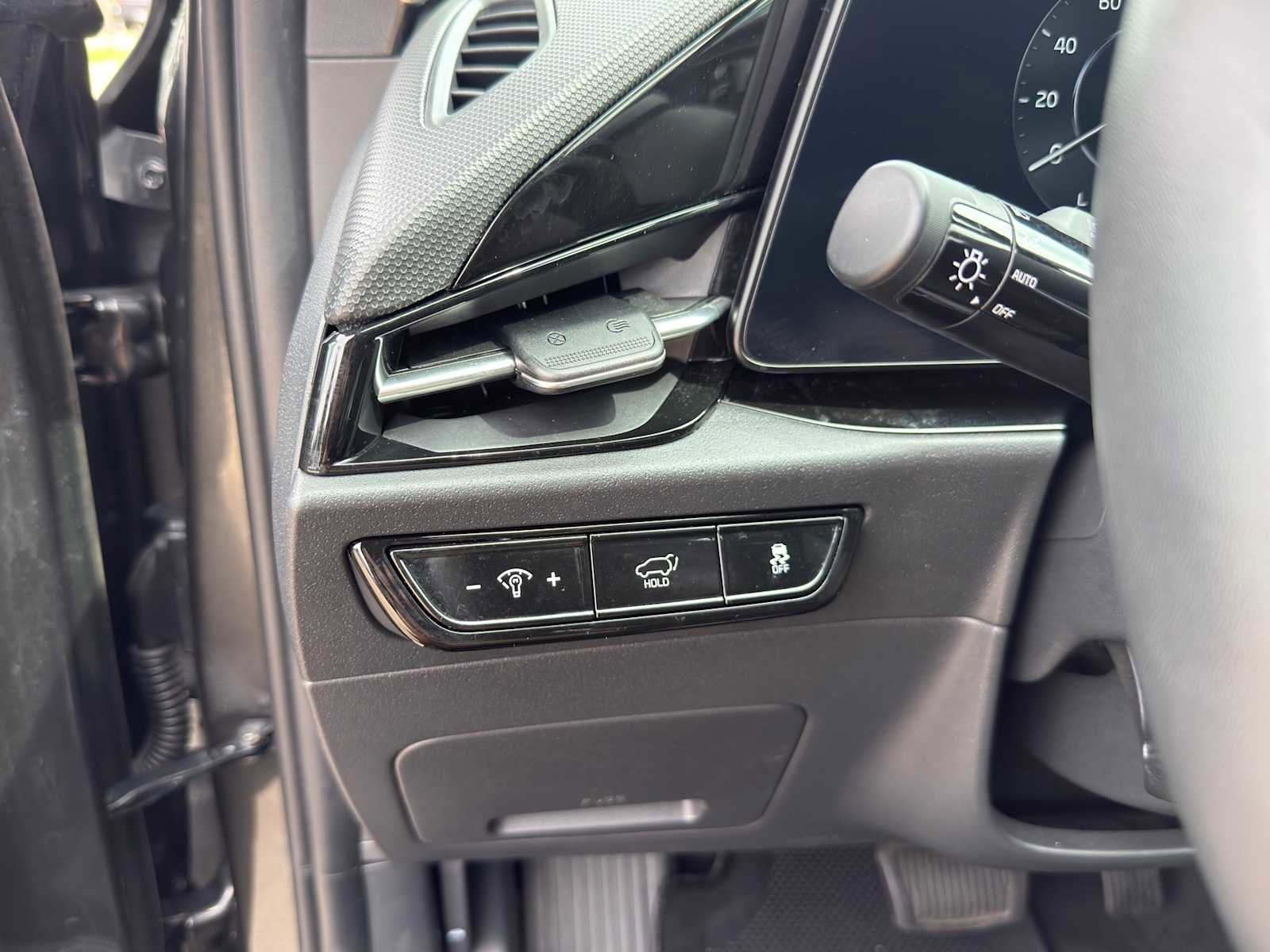 Certified 2024 Kia Niro Wind FWD image 26