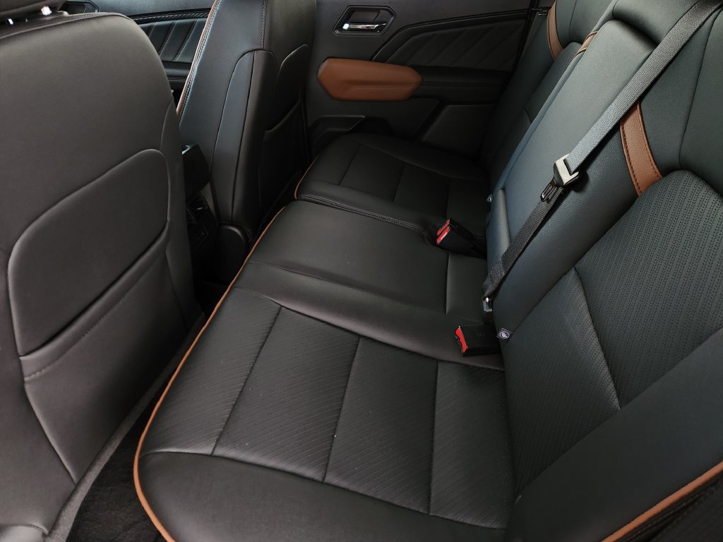 Used 2023 GMC Canyon AT4 w/ AT4 Premium Package AWD/4WD image 31