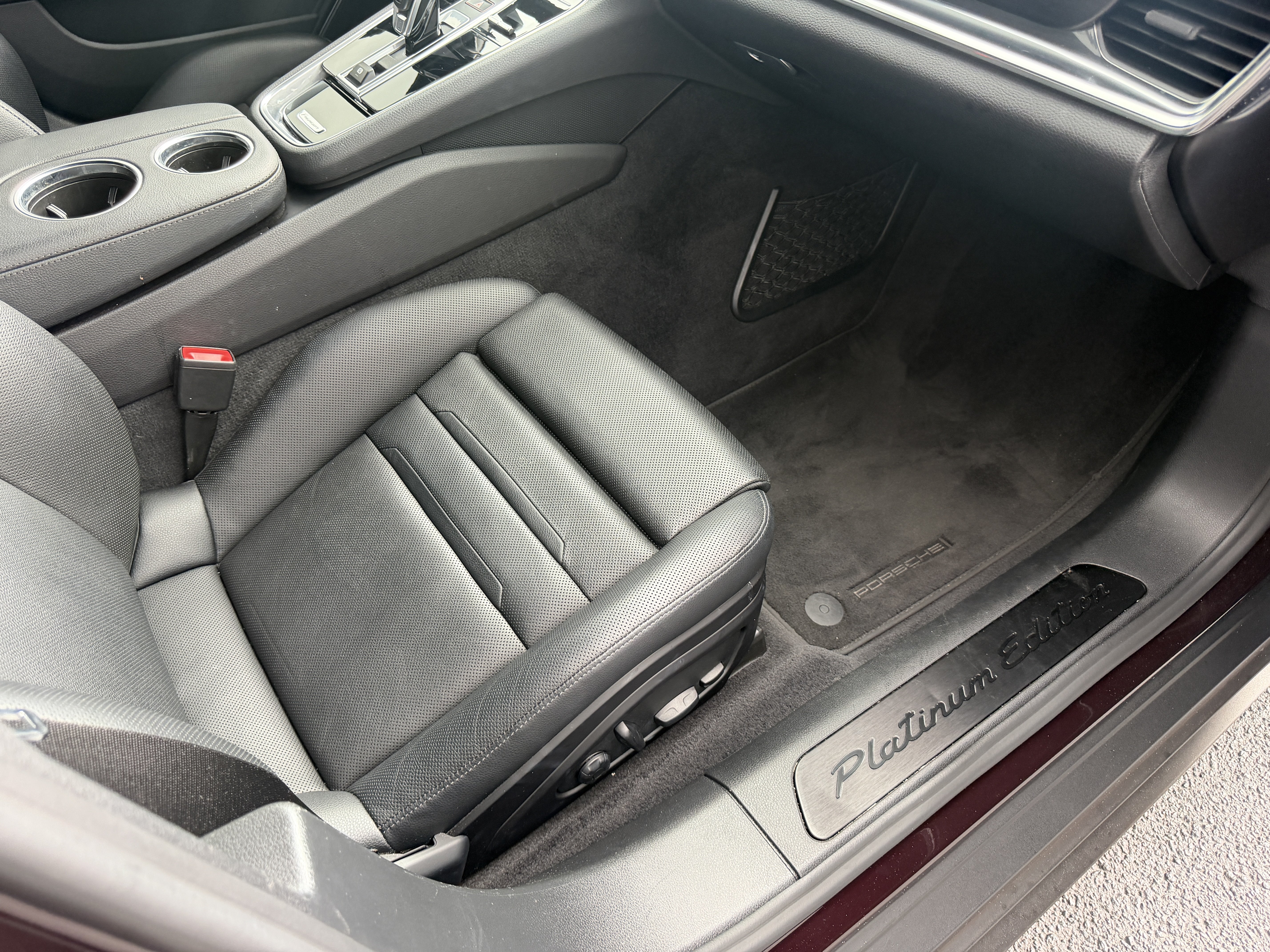 Certified 2023 Porsche Panamera 4 Platinum Edition AWD/4WD image 28