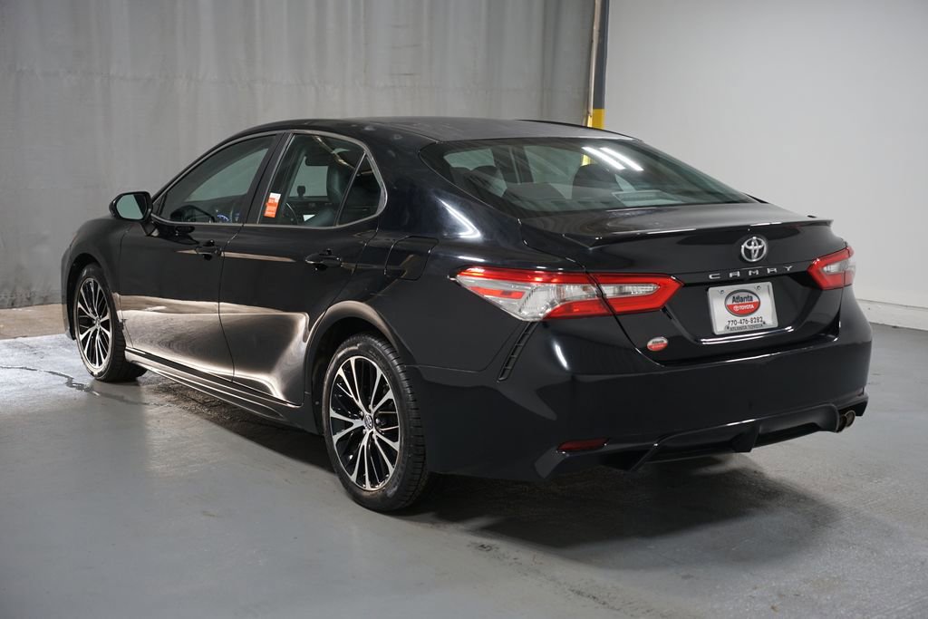Used 2018 Toyota Camry SE image 6