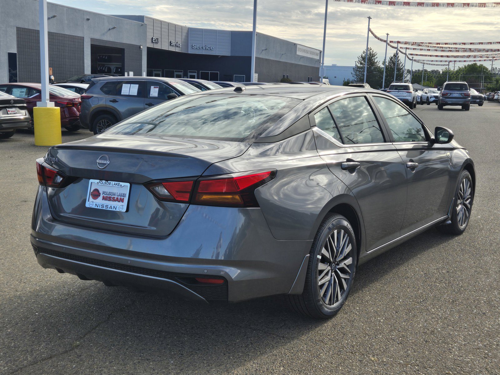 New 2026 Nissan Altima 2.5 SV FWD image 4