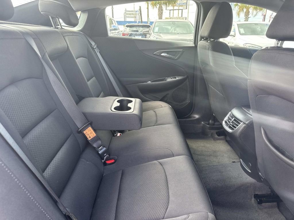 Used 2024 Chevrolet Malibu LT image 9