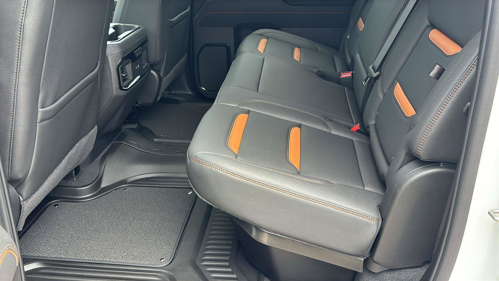 New 2026 GMC Sierra 1500 AT4 w/ AT4 Premium Package AWD/4WD image 18