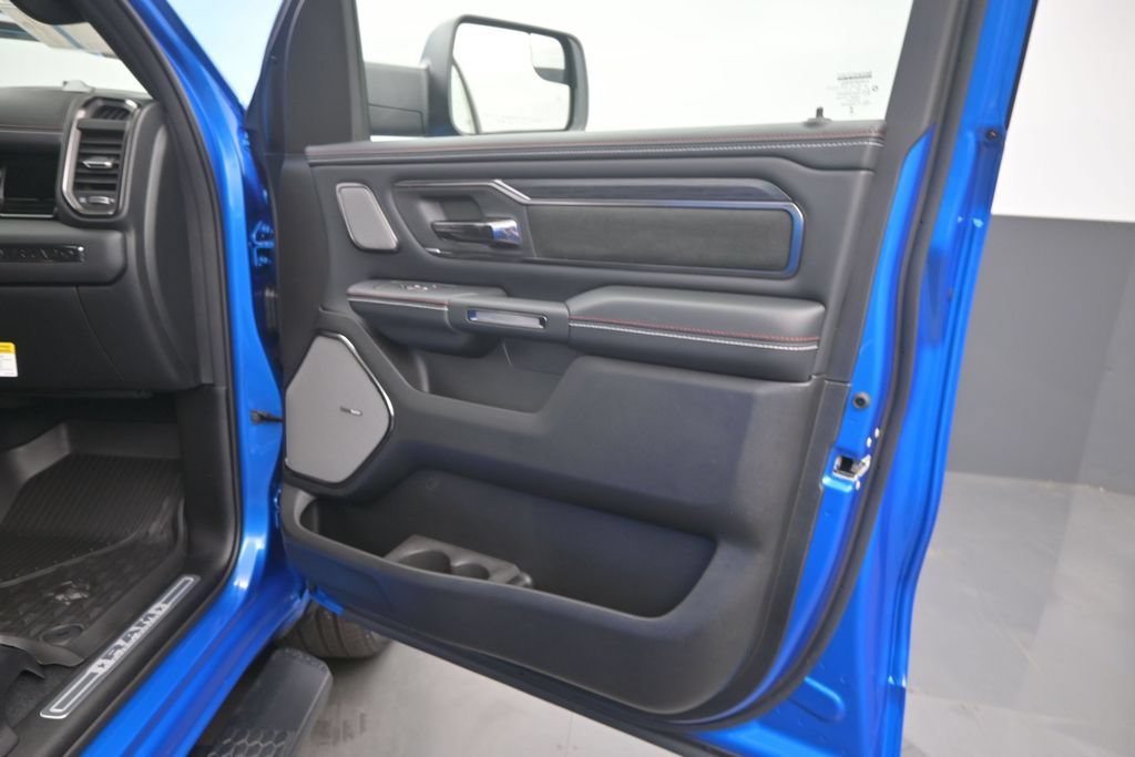 New 2026 RAM 1500 Laramie AWD/4WD image 20