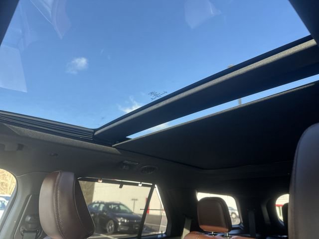 Used 2023 Ford Explorer Platinum w/ Technology Package image 18