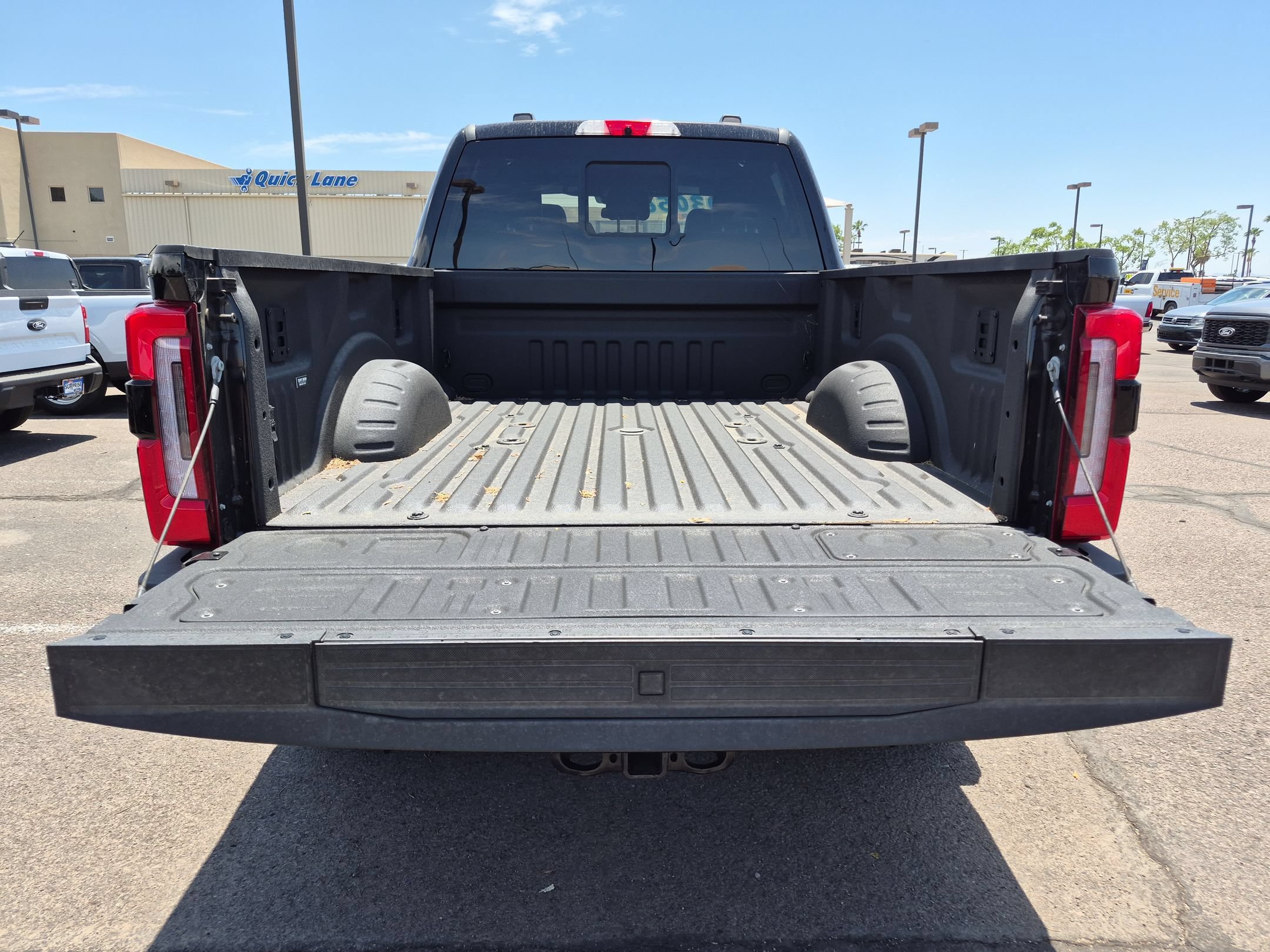 New 2025 Ford F350 Platinum w/ FX4 Off-Road Package AWD/4WD image 4