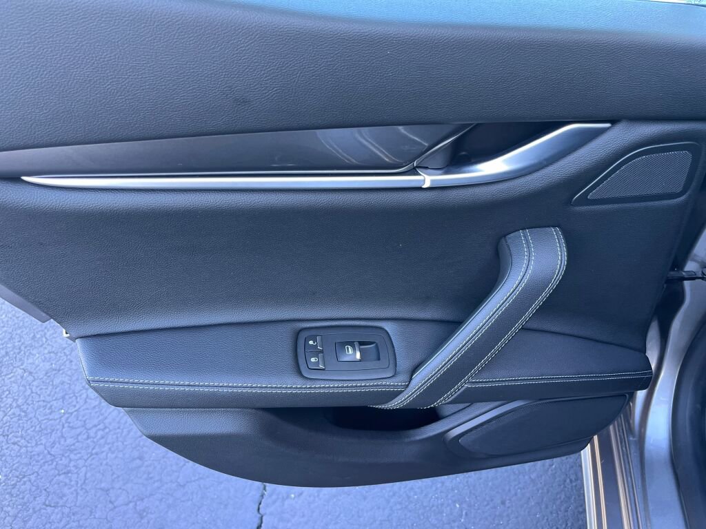 Used 2021 Maserati Ghibli S image 23