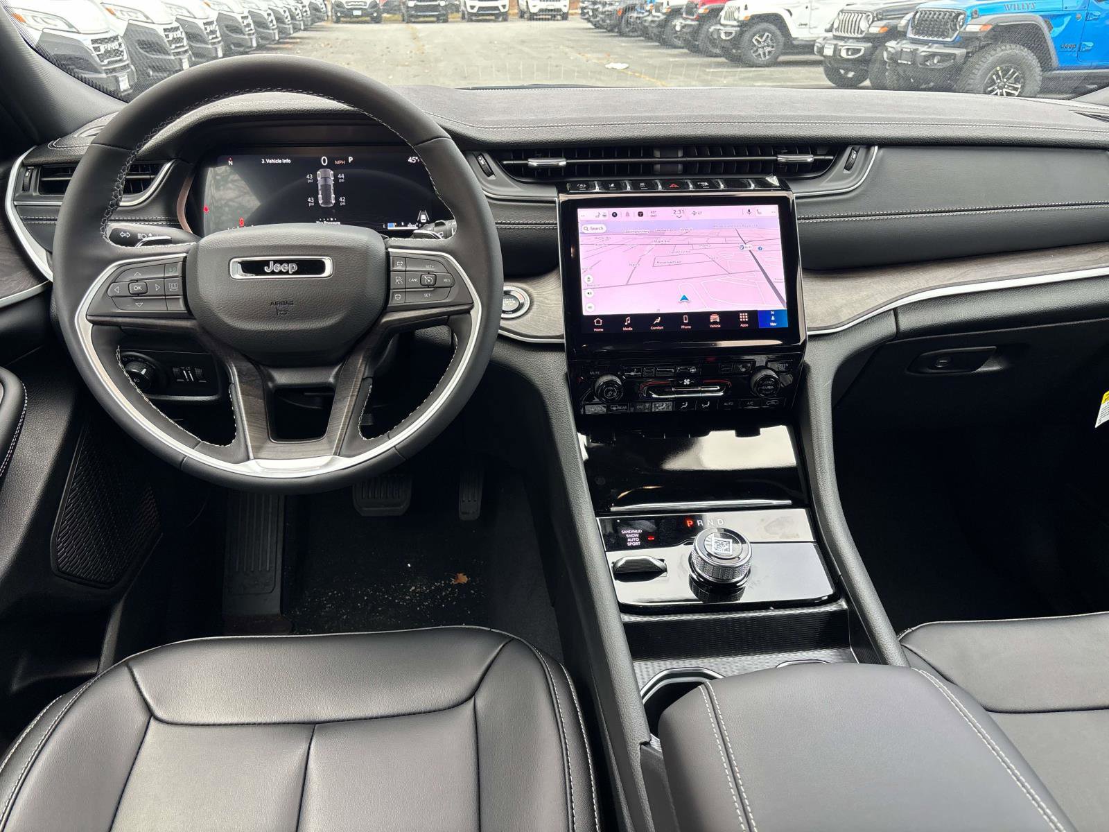 New 2025 Jeep Grand Cherokee Limited w/ Black Appearance Package image 8