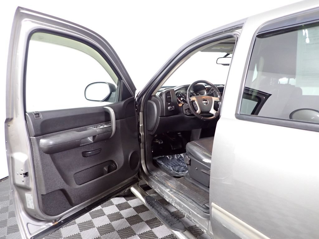 Used 2009 GMC Sierra 1500 SLE w/ Power Pack Plus AWD/4WD image 14