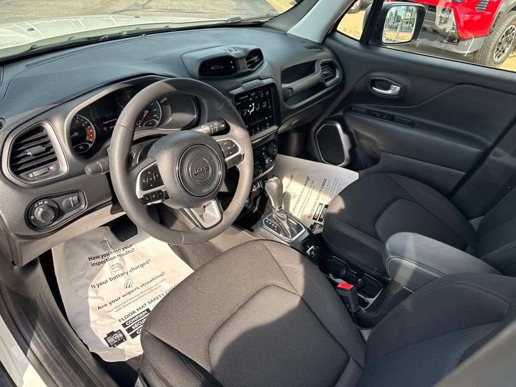 Used 2023 Jeep Renegade Latitude AWD/4WD image 13
