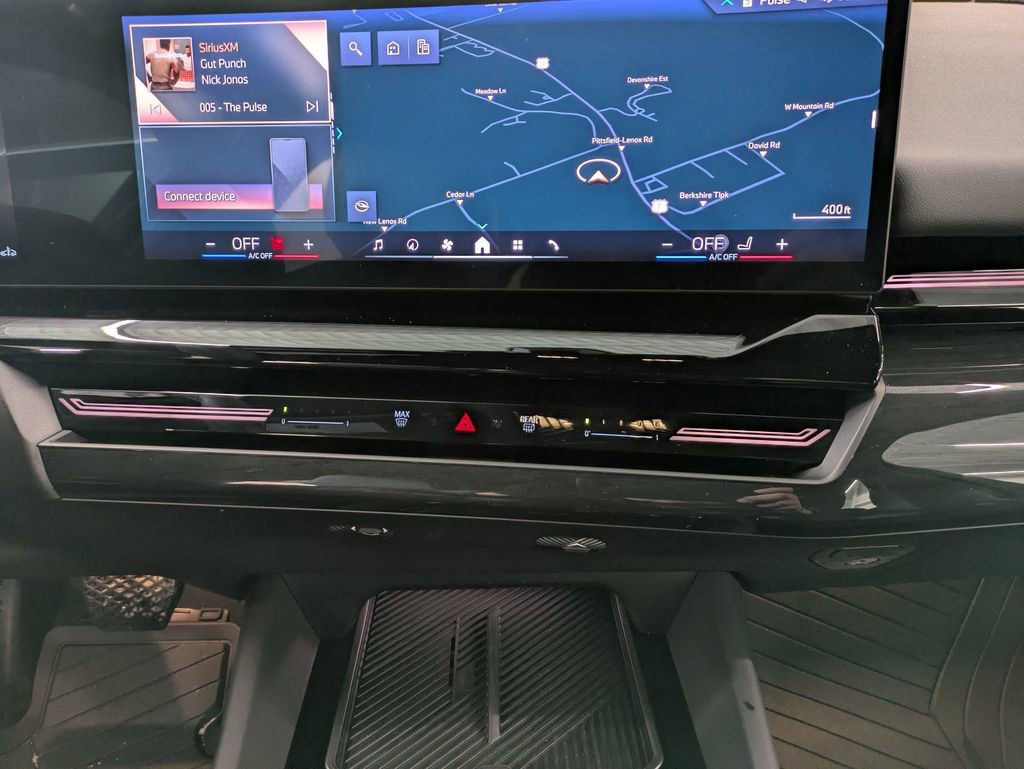 Certified 2025 BMW 530i xDrive w/ Premium Package image 31