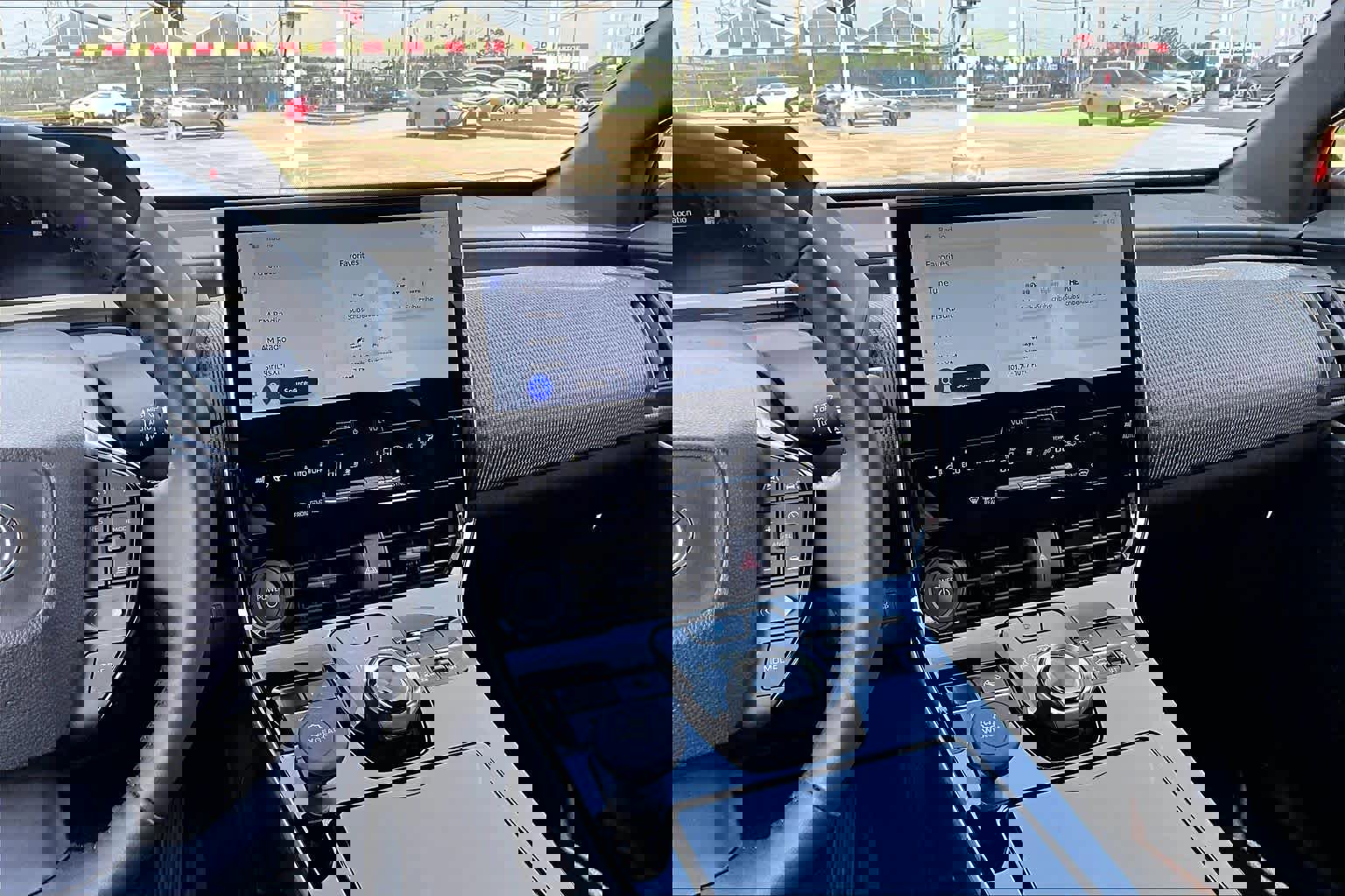 Used 2024 Toyota bZ4X XLE w/ Weather Package AWD/4WD image 6