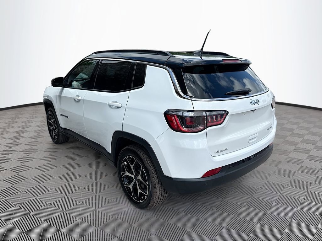 Used 2026 Jeep Compass Limited image 8