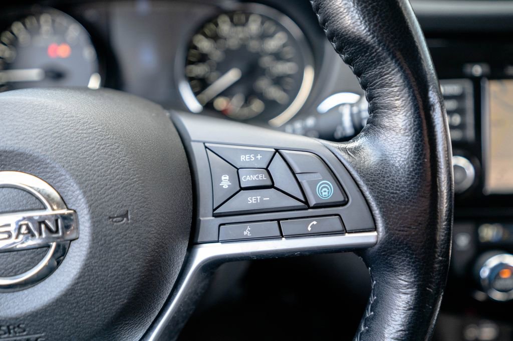 Used 2020 Nissan Rogue Sport SL image 17