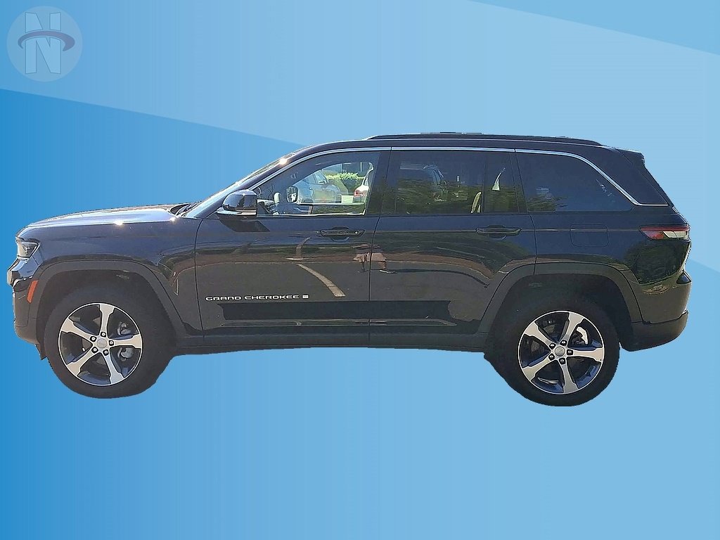 Used 2024 Jeep Grand Cherokee Limited w/ Luxury Tech Group II AWD/4WD image 5