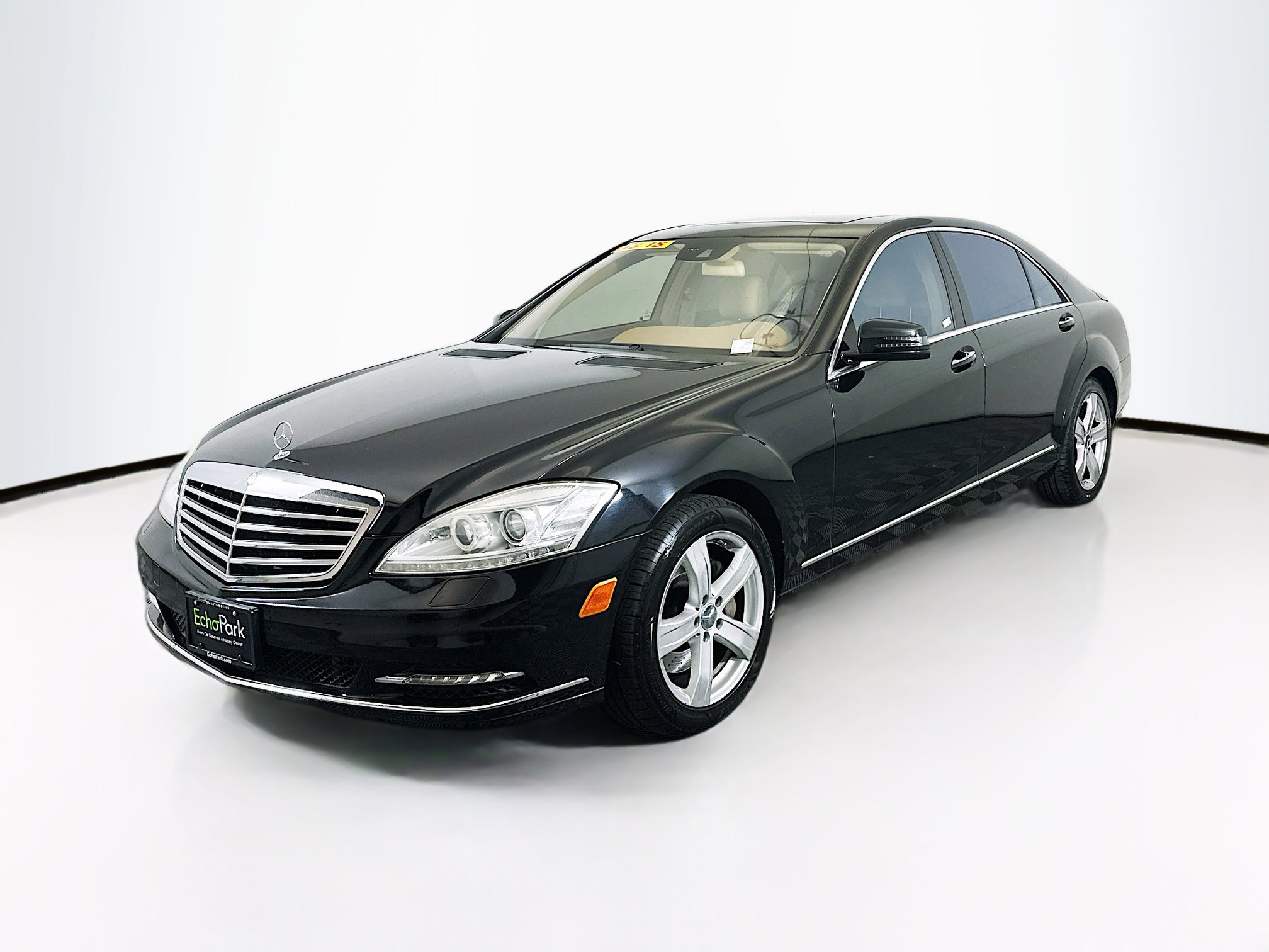 Used 2011 Mercedes-Benz S 550 4MATIC image 3