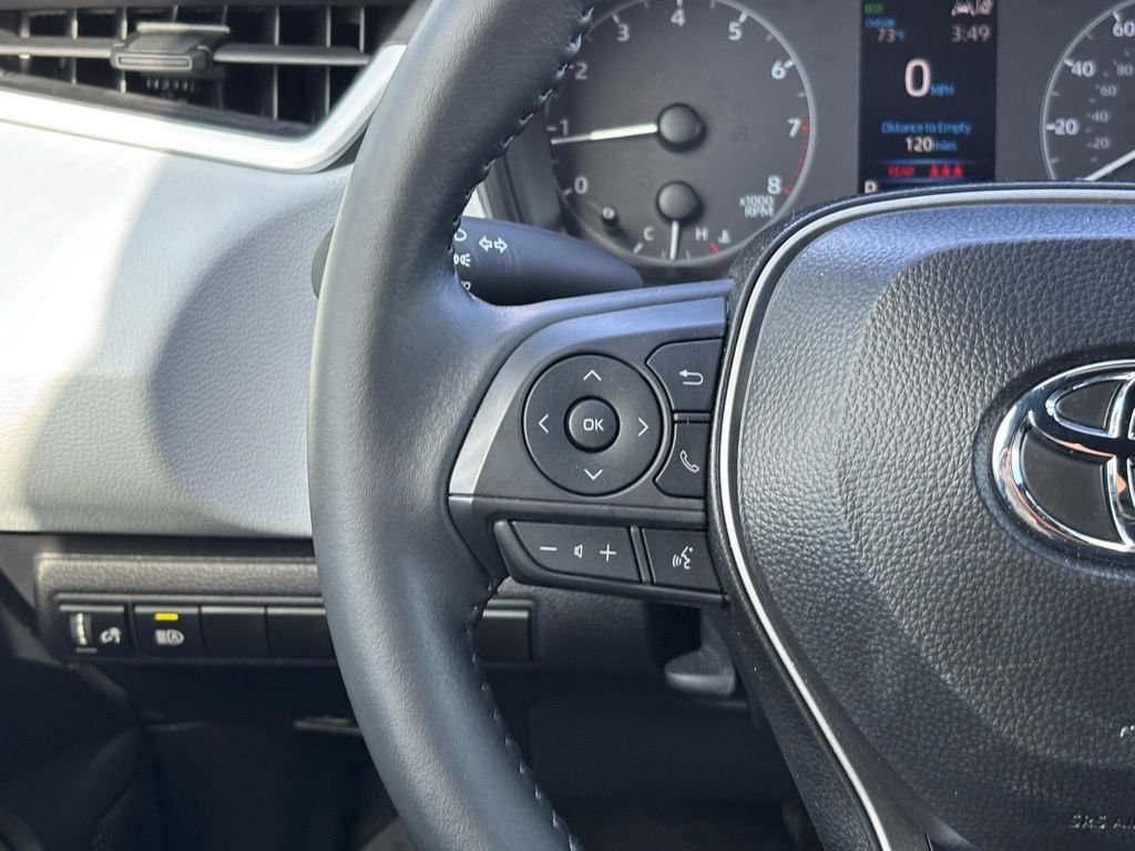 Certified 2025 Toyota Corolla SE image 15