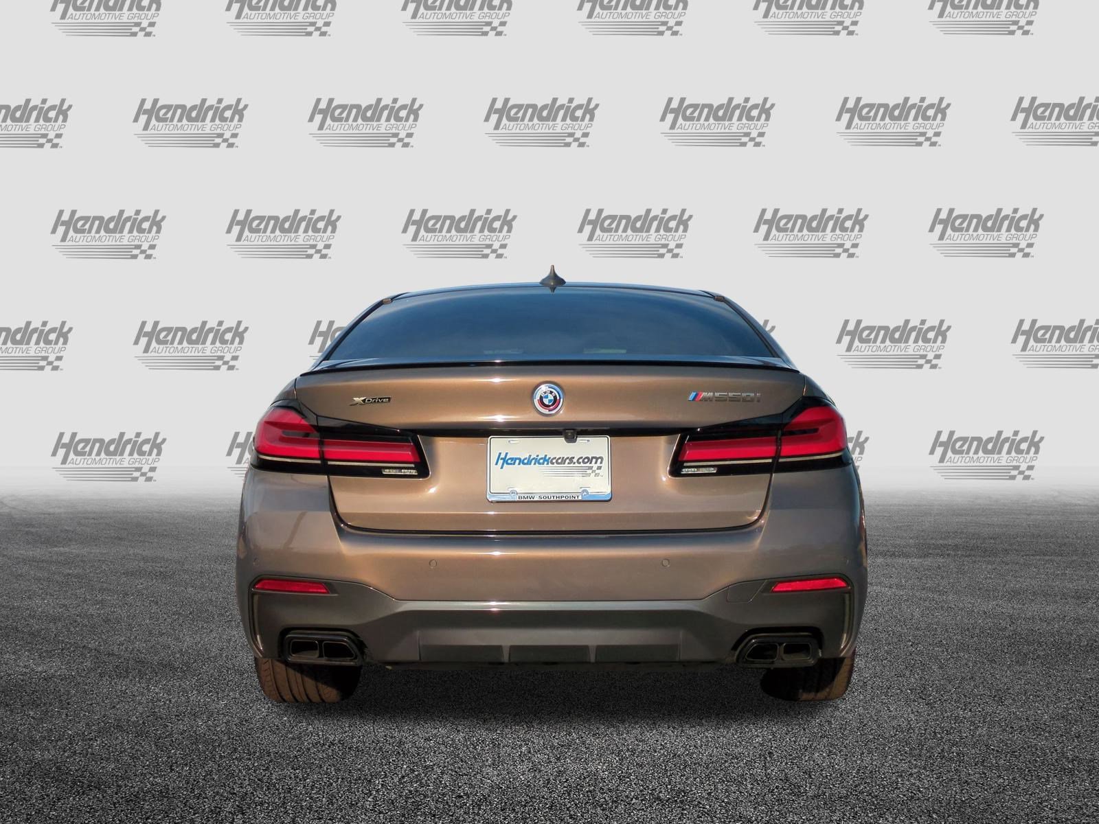 Used 2023 BMW M550i xDrive w/ Dynamic Handling Package image 9