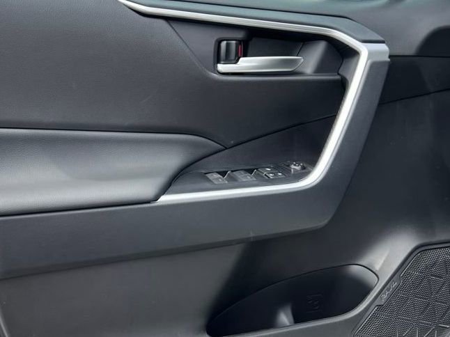 New 2025 Toyota RAV4 XLE image 39