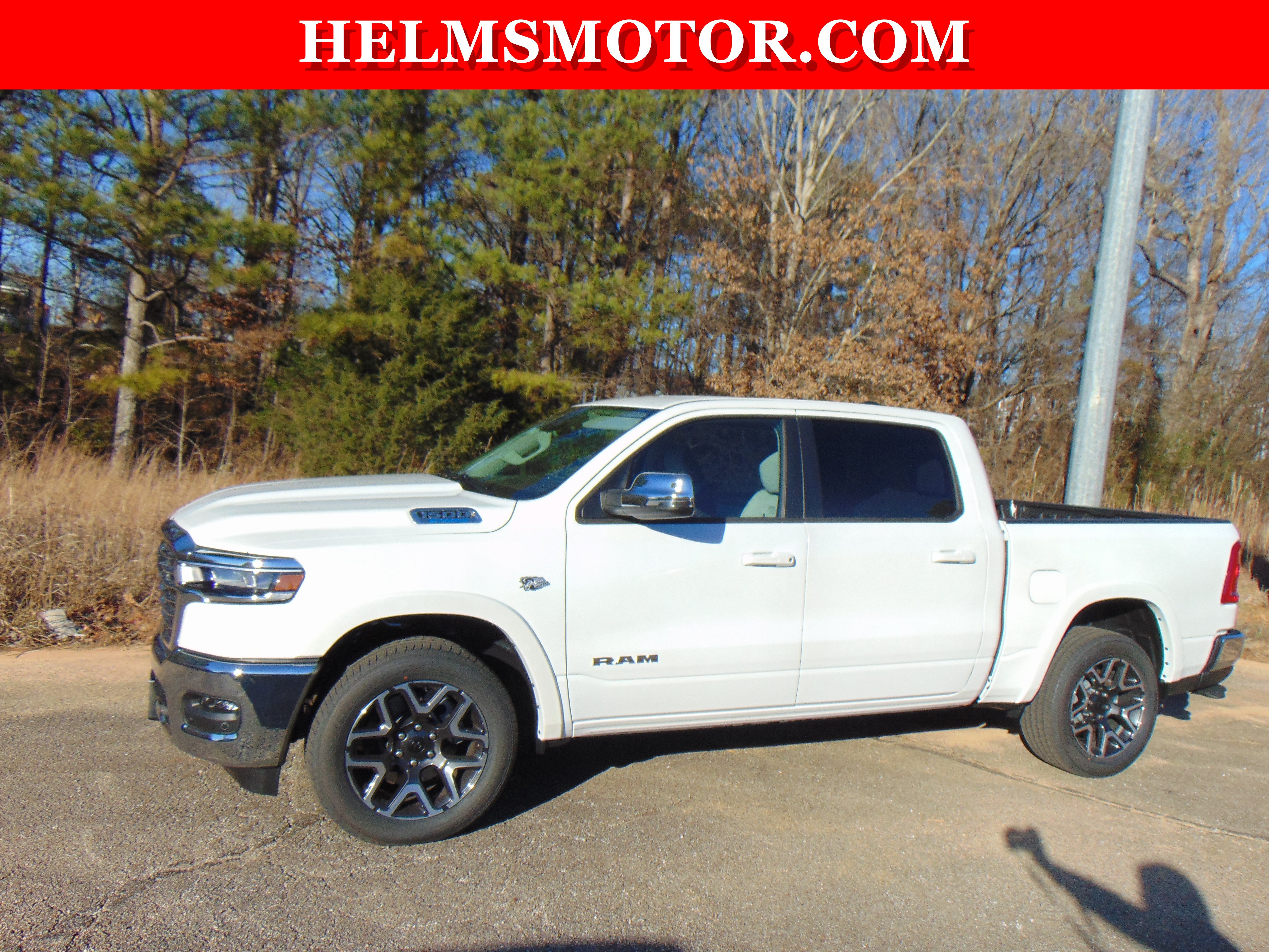 New 2026 RAM 1500 Laramie AWD/4WD image 3