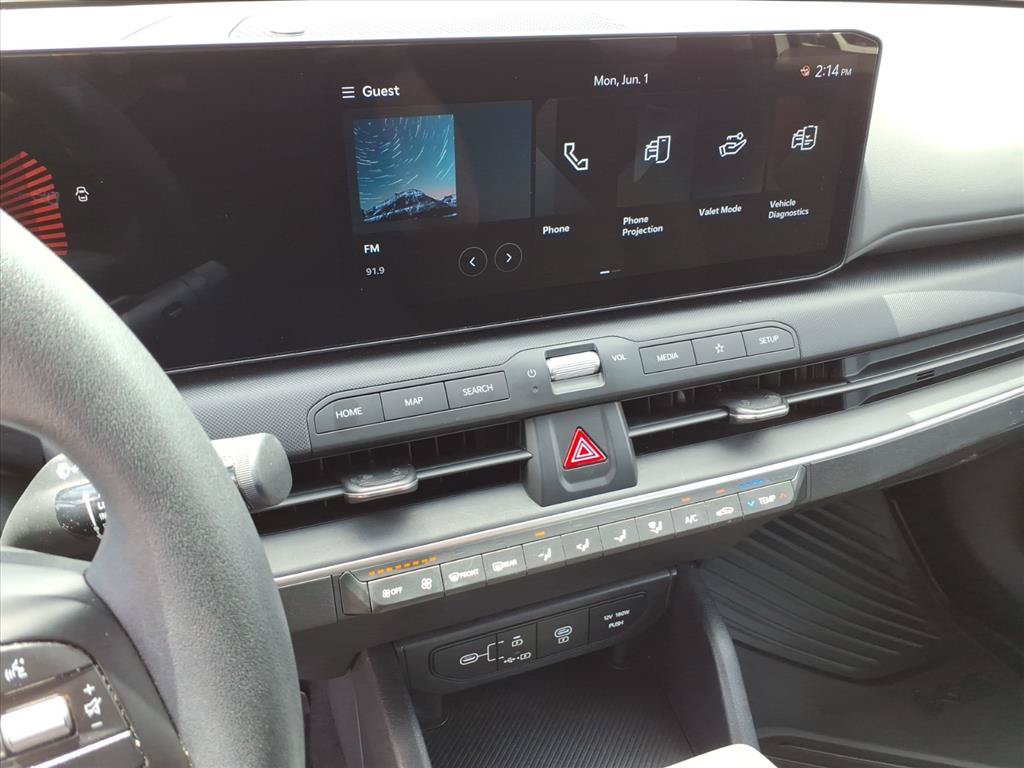 Used 2025 Kia K4 FWD image 26