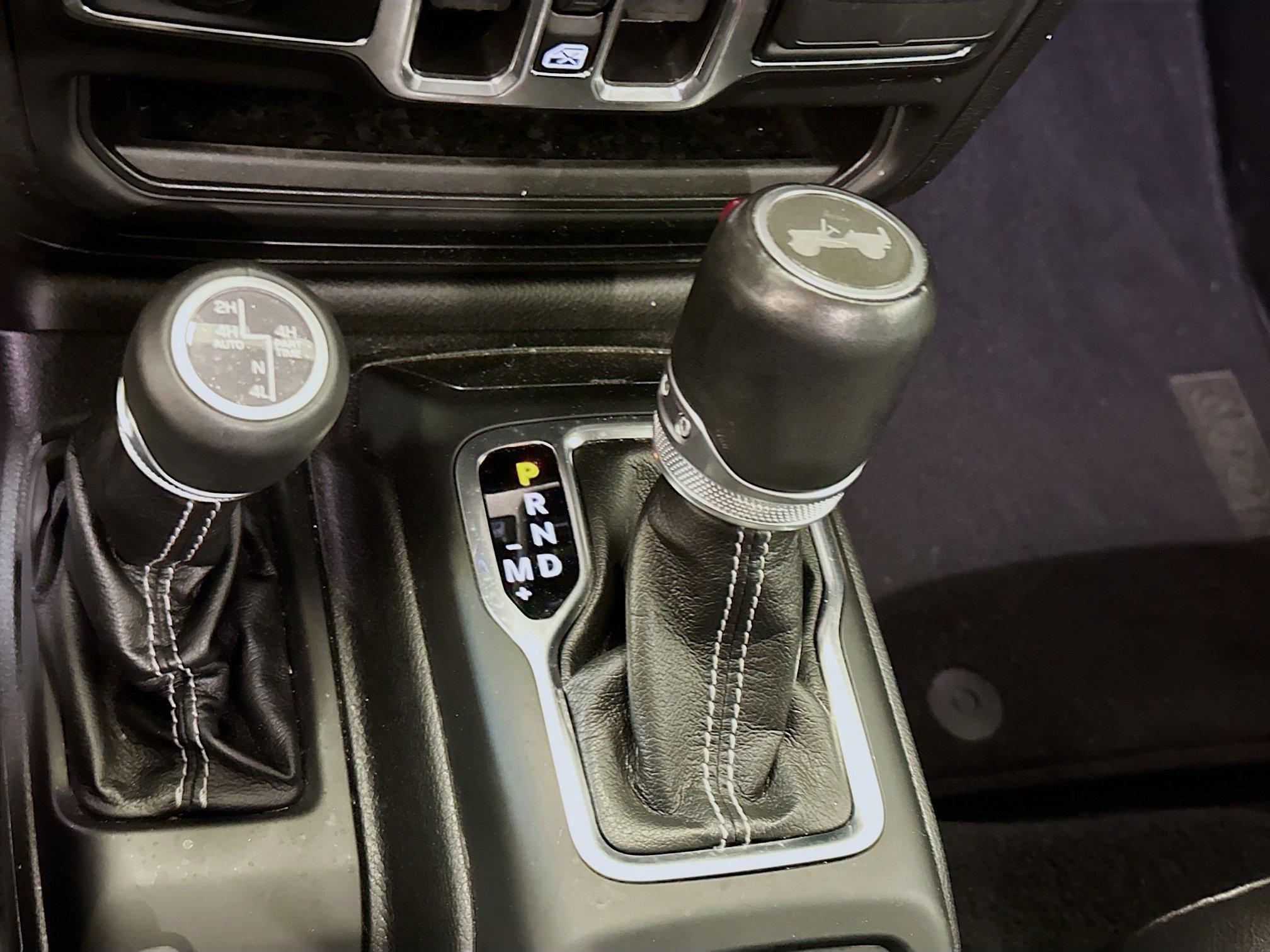 Used 2021 Jeep Wrangler Sahara image 25