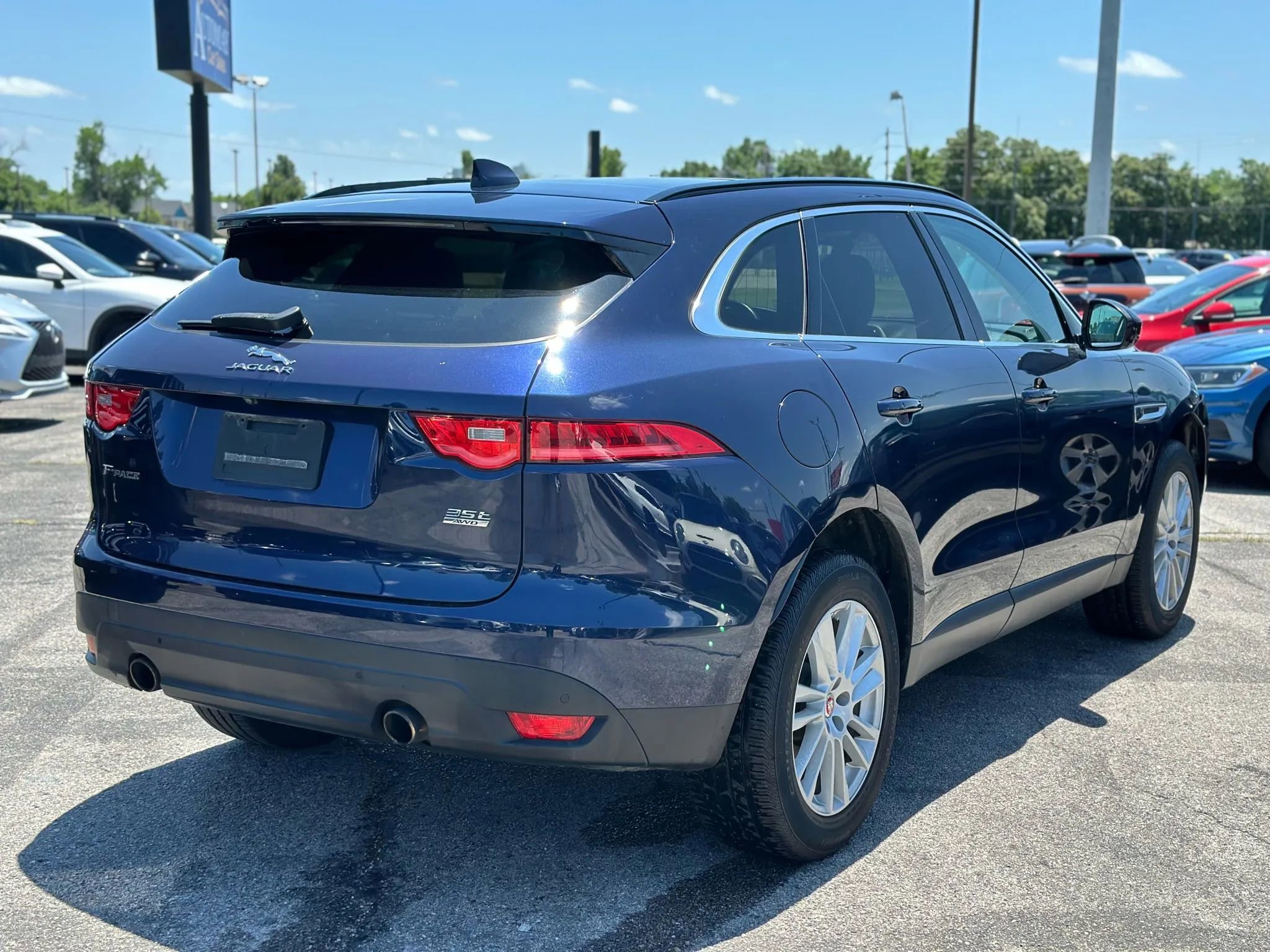 Used 2018 Jaguar F-PACE Prestige image 6
