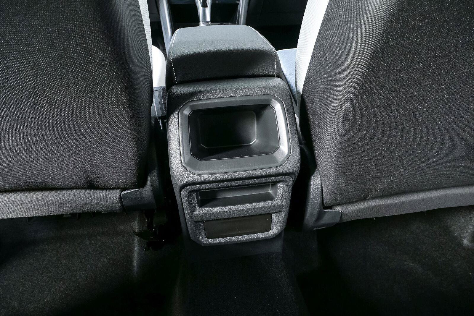 Certified 2025 Volkswagen Taos S FWD image 17