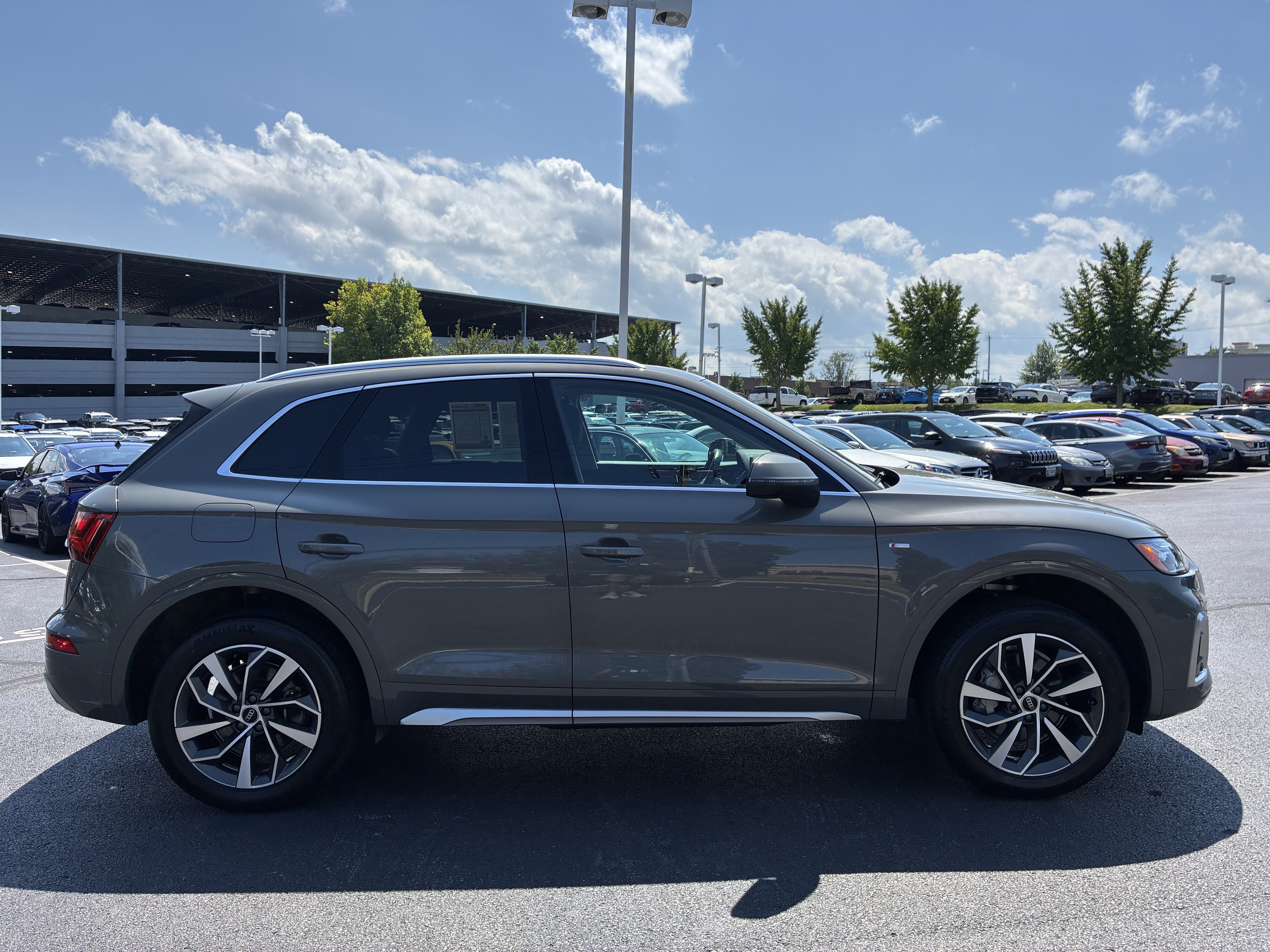 Used 2023 Audi Q5 2.0T Premium Plus w/ Premium Plus Package AWD/4WD image 6