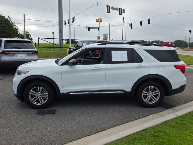 Used 2020 Ford Explorer XLT w/ Equipment Group 202A AWD/4WD image 4
