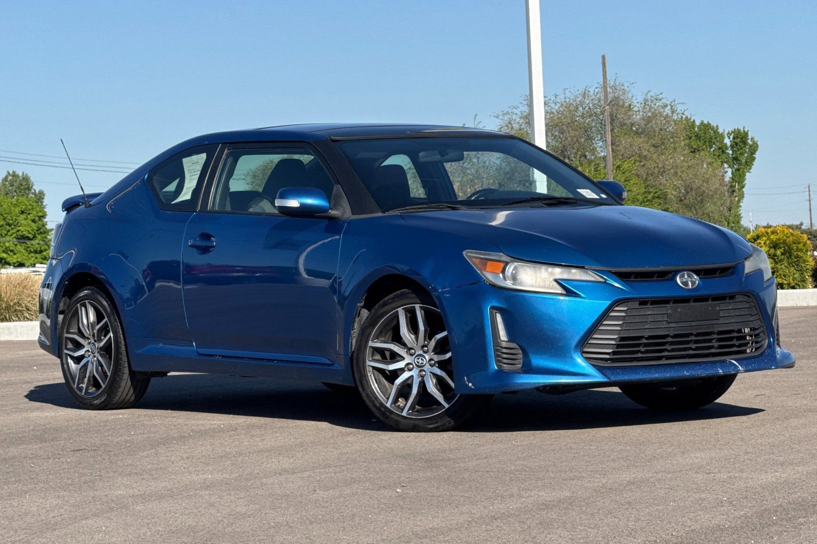 Used 2014 Scion tC FWD image 2