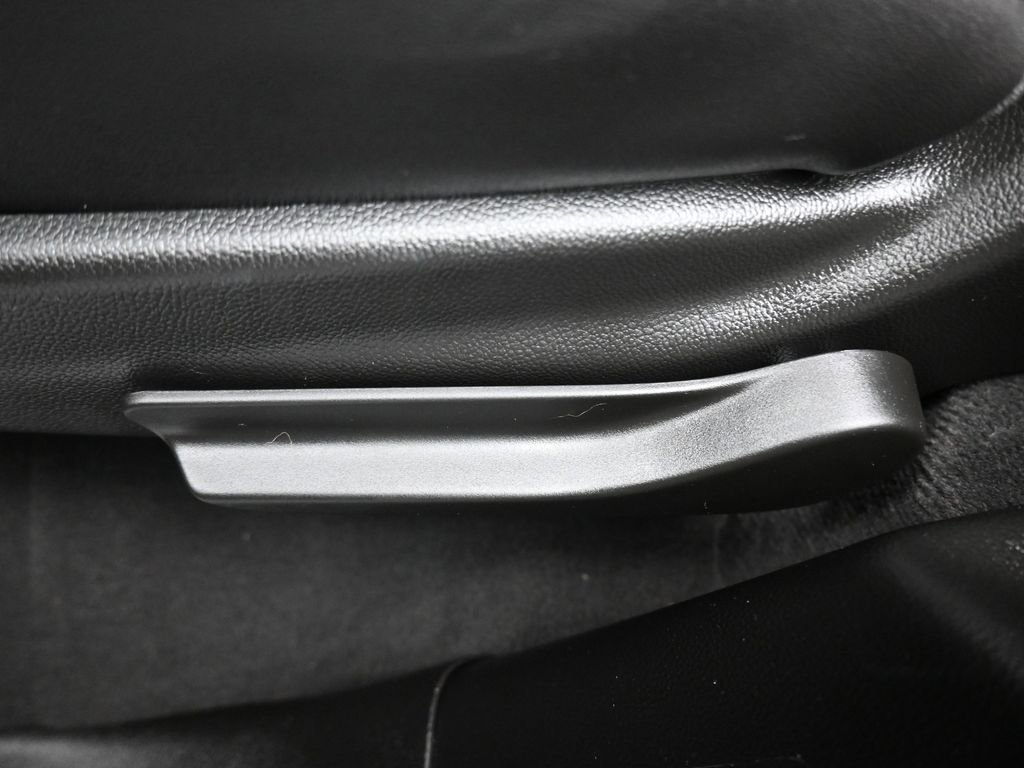 Used 2017 Cadillac Escalade Premium Luxury image 36