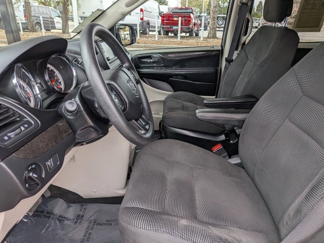 Used 2020 Dodge Grand Caravan SE w/ UConnect Hands-Free Group image 11