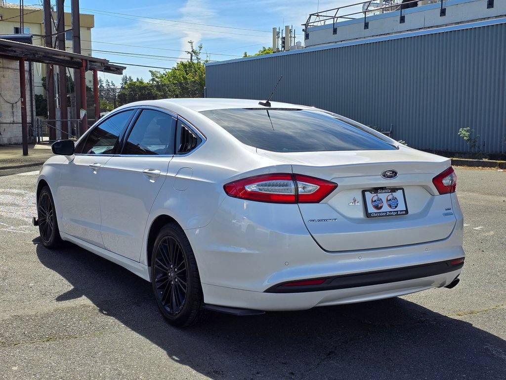 Used 2016 Ford Fusion SE w/ Equipment Group 202A FWD image 6