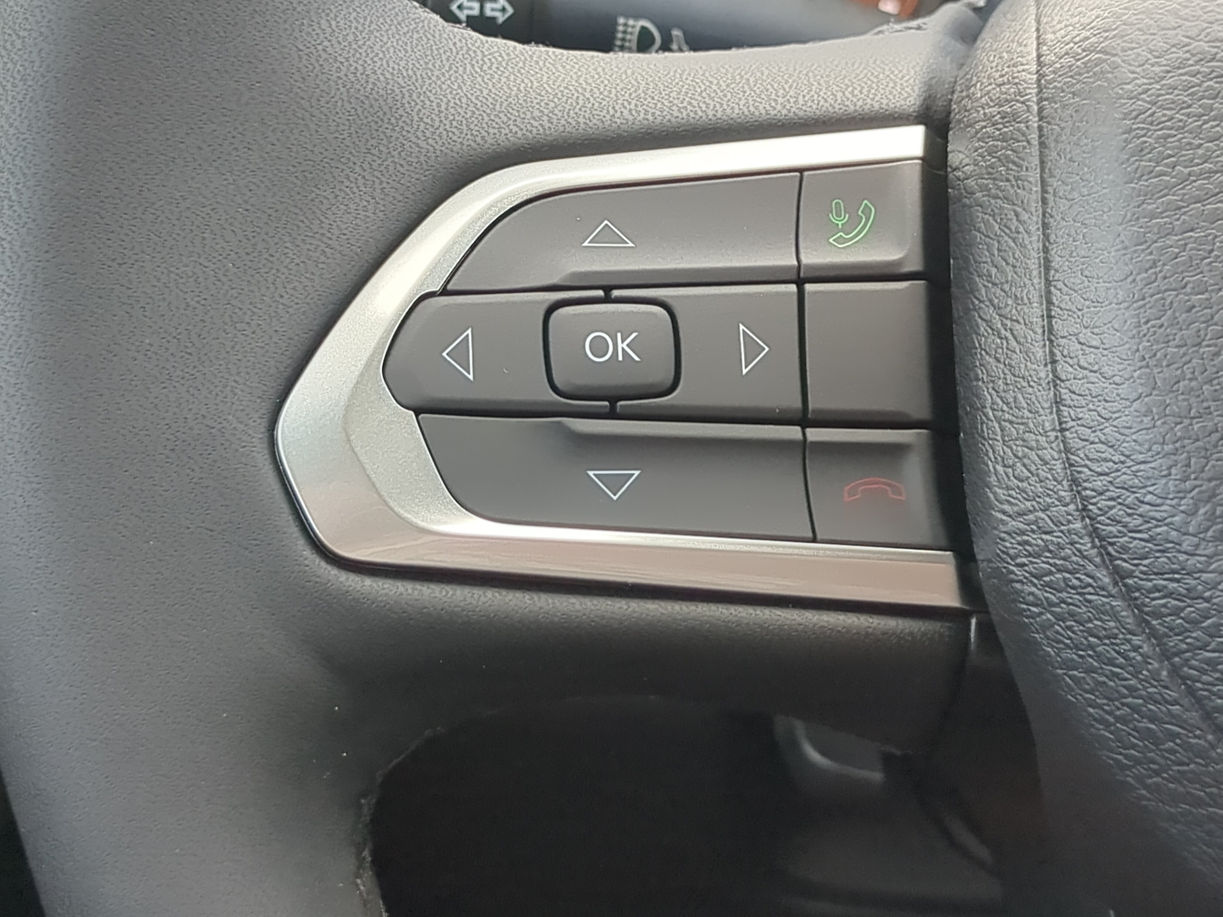 New 2026 Jeep Compass Latitude AWD/4WD image 21